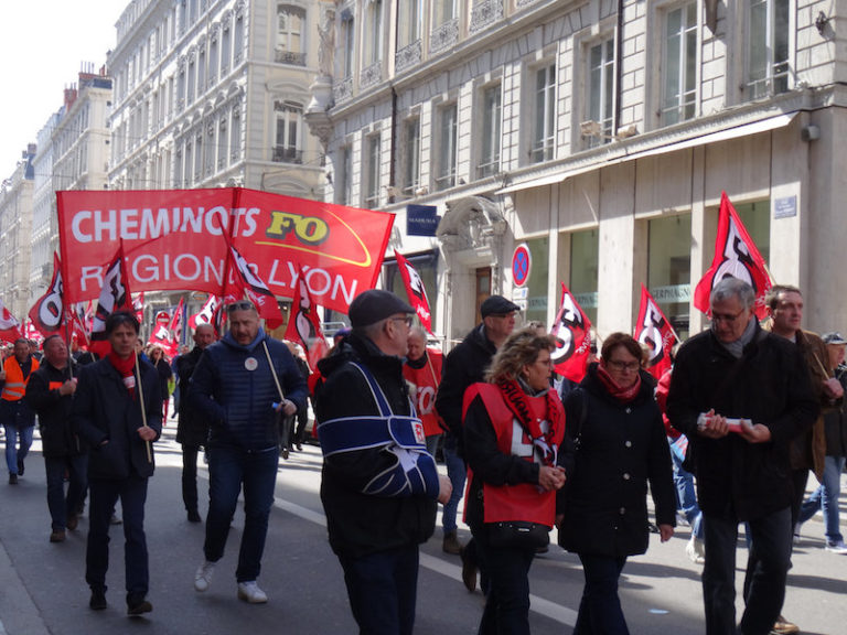 cheminots ferrovieri francia