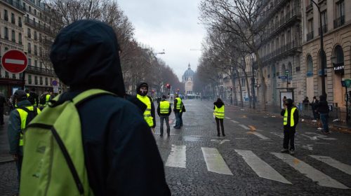 gilet jaunes parigi francia