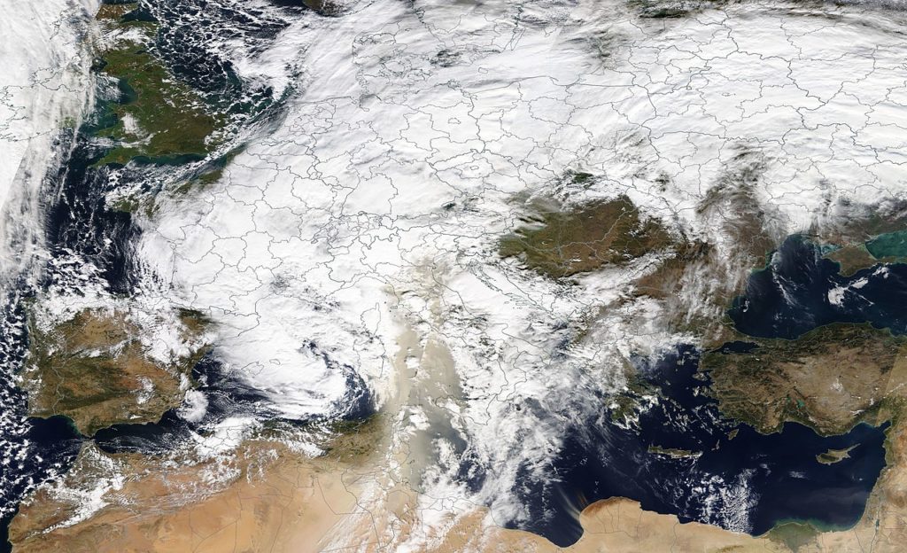 Le immagini satellitari dela NASA scattate durante la tempesta Vaia (nota come Adrian in Francia e Regno Unito) che ha flagellato l'Europa il 29 ottobre 2018.