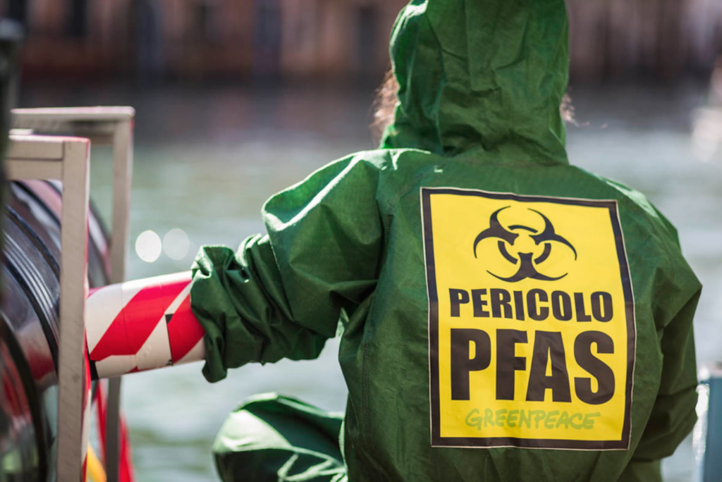 PFAS I Veleni Chimici Che Ci Rendono Pi Deboli Contro I Virus PFAS I Veleni Chimici Che Ci Rendono Pi Deboli Contro I Virus