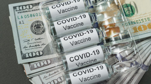 Pfizer stima di guadagnare dal vaccino 15 miliardi di dollari entro la fine dell'anno © SomeMeans/iStockPhoto