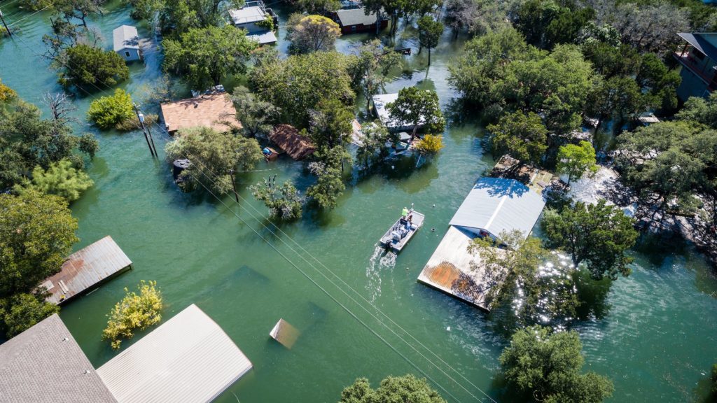 I rischi di inondazioni sono cresciuti nel mondo del 50% in 20 anni. Per le assicurazioni i costi risultano in costante aumento © RoschetzkyIstockPhoto/iStockPhoto