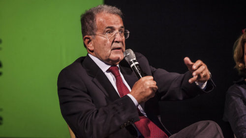 Romano Prodi durante l'incontro L'Europa necessaria al teatro Nuovo di Ferrara, il 29 settembre 2017 Lavinia Parlamenti Flickr