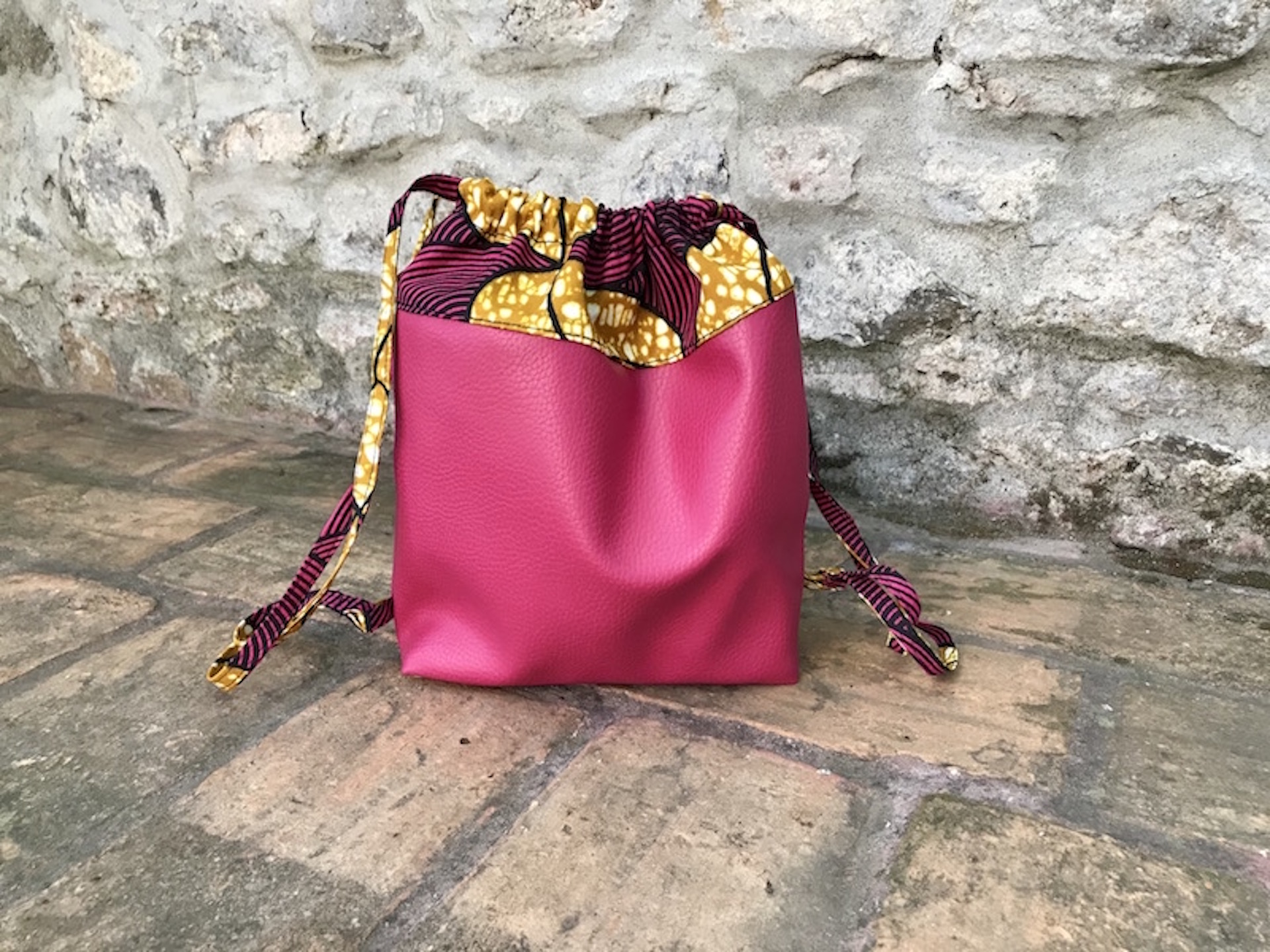 Una borsa creata dalla sartoria Agave