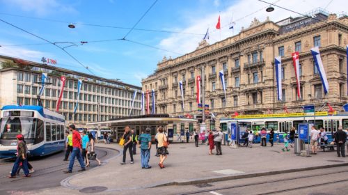 La sede di Credit Suisse in Paradeplatz, a Zurigo © Denis Linine/iStockPhoto