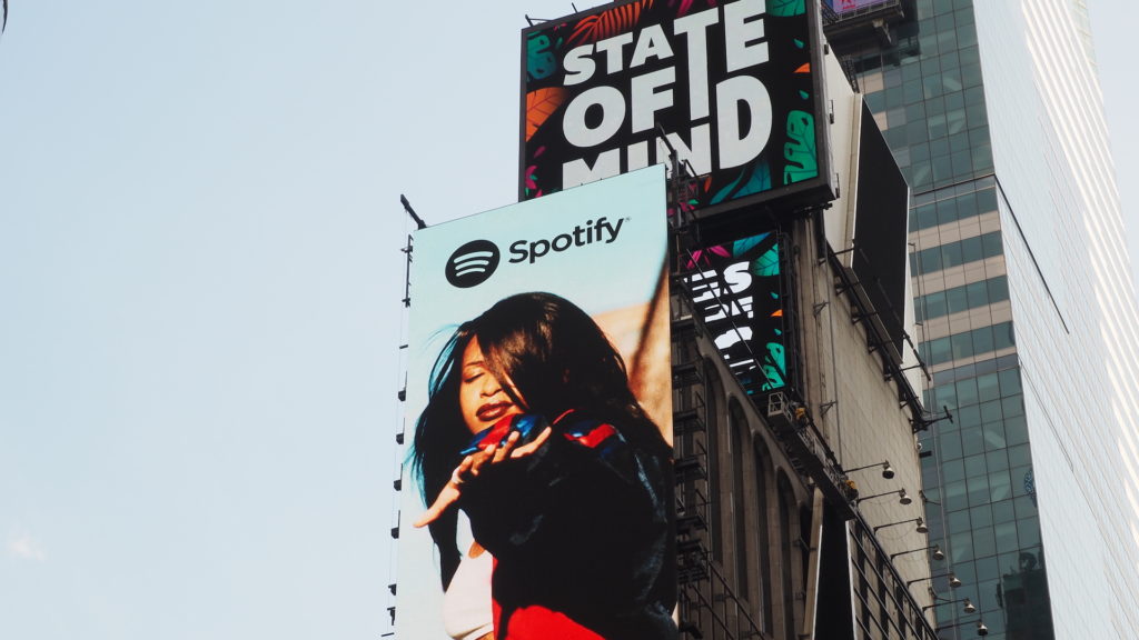 Una pubblicità di Spotify a Times Square, a New York