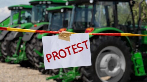 In molti Paesi europei dilagano le proteste degli agricoltori