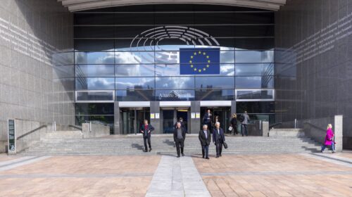 Le istituzioni europee hanno approvato l'uscita dall'Energy Charter Treaty