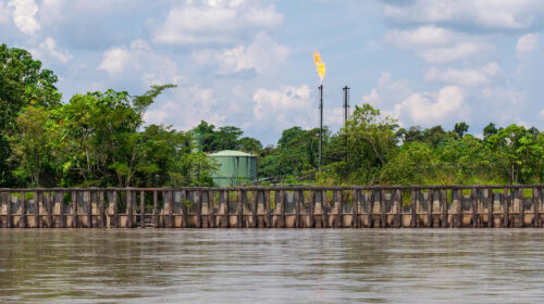 banche che finanziano le estrazioni petrolifere in amazzonia