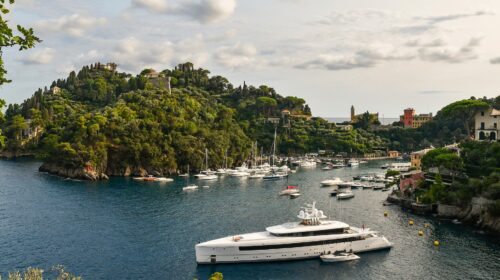 ricchi crisi climatica yacht portofino Simona Sirio iStockPhoto