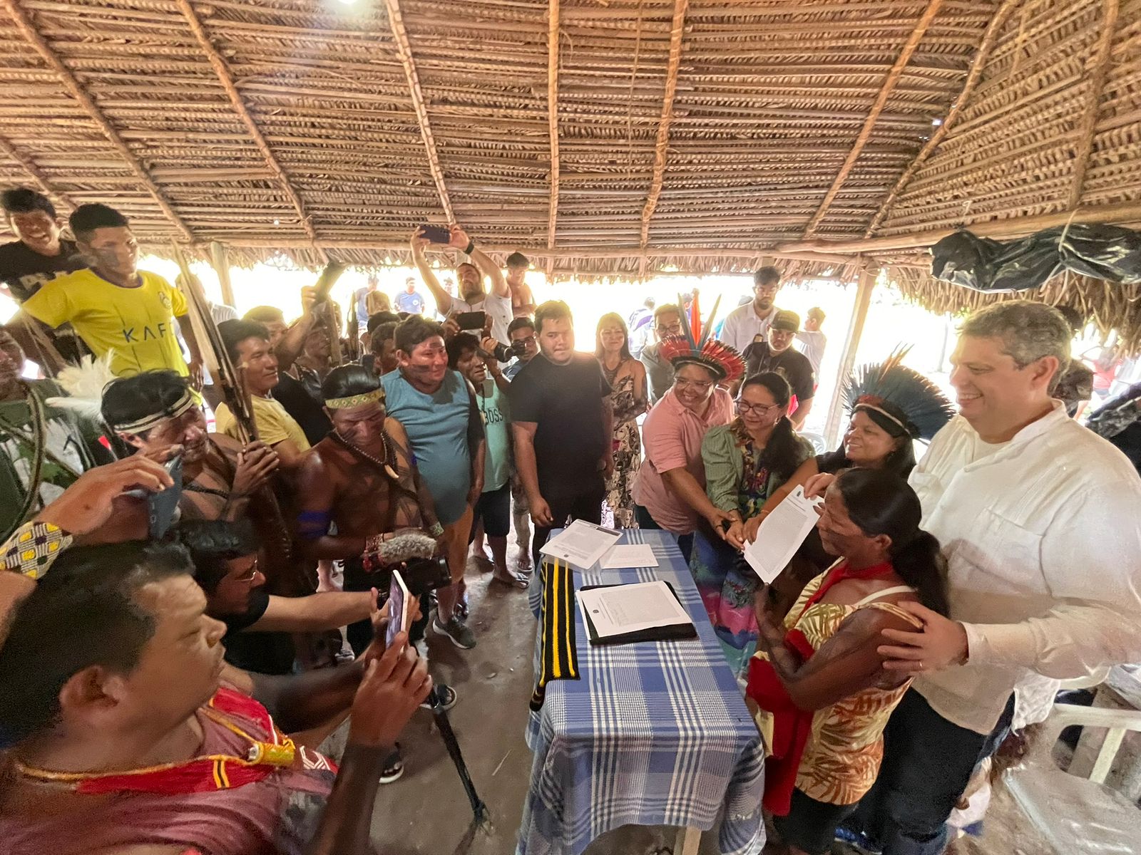 assemblea_parakana_titolo_terra_indigena