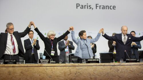 Il momento dell'adozione dell'Accordo di Parigi, nel dicembre 2015