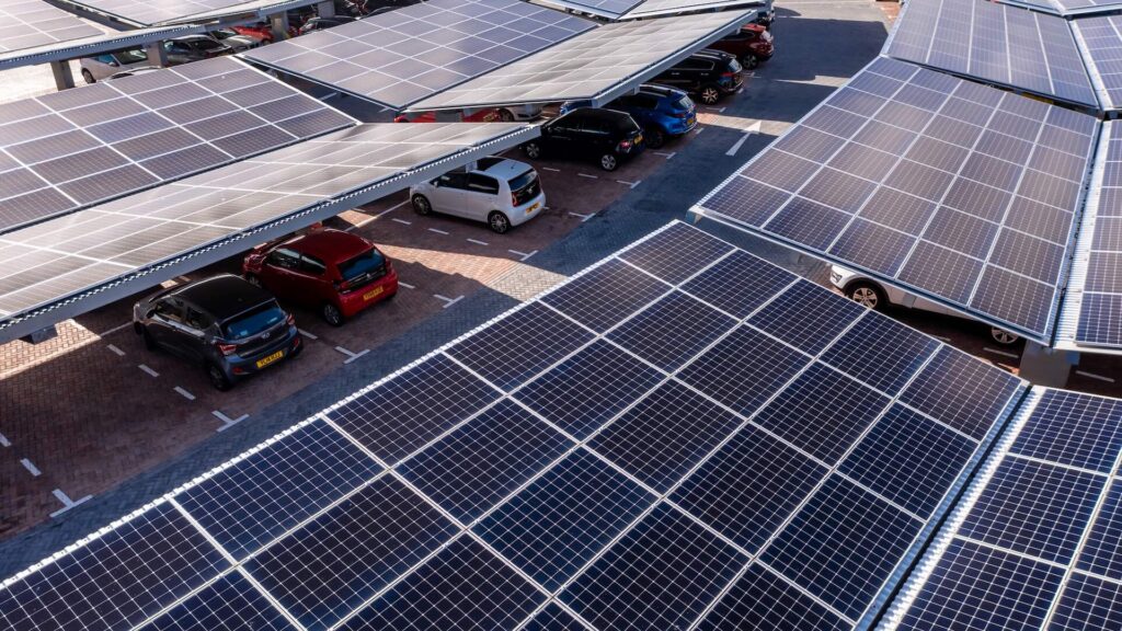 energia solare eolico ember 2025Teamjackson iStockPhoto