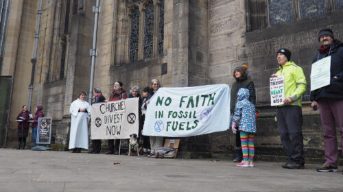 le istituzioni religiose disinvestono dai combustibili fossili