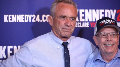 Robert Kennedy Jr. Cocaina Orso Verme Vaccini Autismo Covid Trump