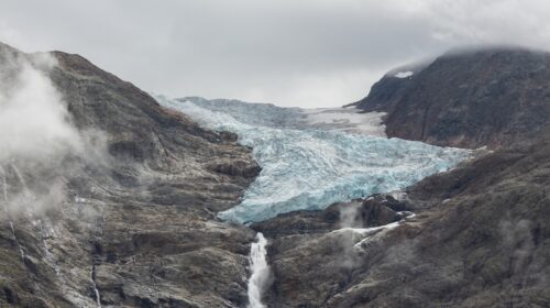 Milano Cortina 2026 Greenpeace Eni Inquinamento Neve Ghiacci