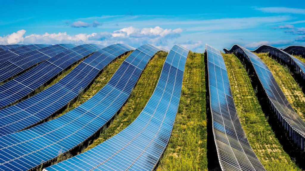 energie rinnovabili solare eolico ember BTWImages iStockPhoto