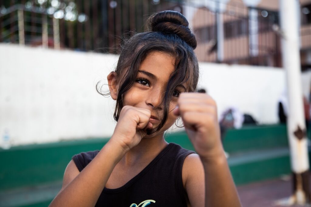 Boxe contro l'assedio - una piccola atleta palestinese