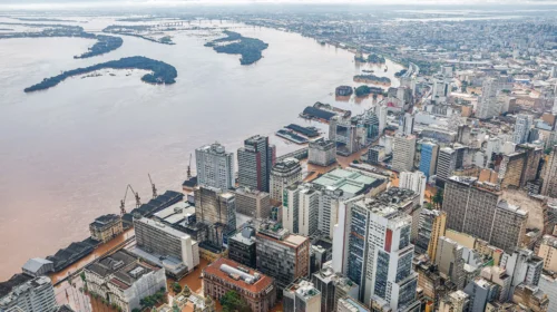 l'alluvione del 2024 a Porto Alegre in Brasile